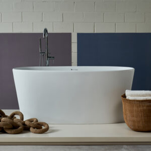 Oval Bathtub 04 (60 ¼" x 25 ½" x 26 ¾")