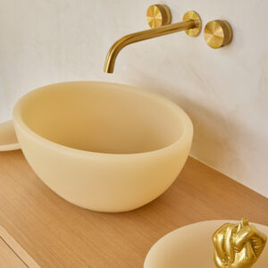 Relíquia, Countertop Washbasin (17 ¾" x 7 ¾" x 13 ¾") Resin