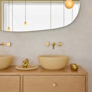 Relíquia, Wall-Mounted Mirror G Iluminado (61 ½" x 1 ¼" x 30 ¾") Crystal/Resin